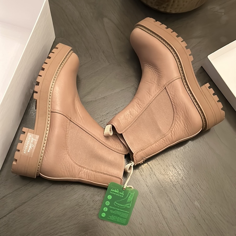 SAM EDELMAN LAGUNA CHELSEA BOOT - Picture 11 of 12